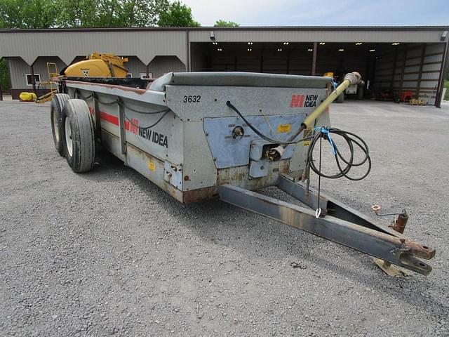 Image of New Holland 3632 equipment image 2