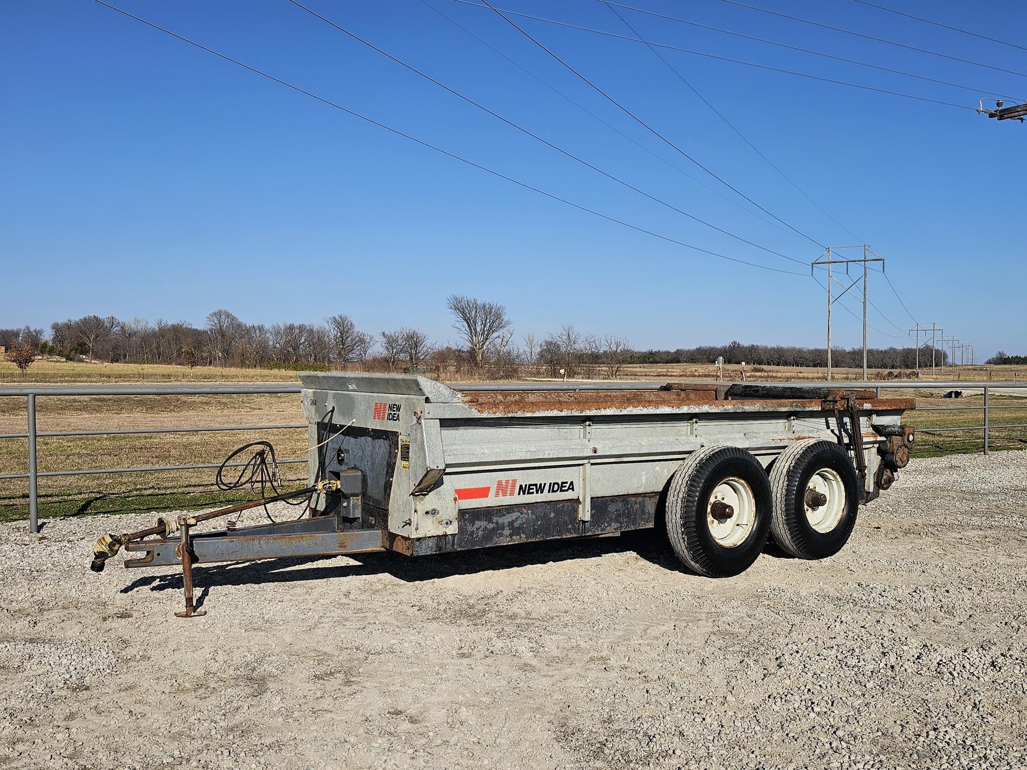 New Idea 364 Equipment Image0