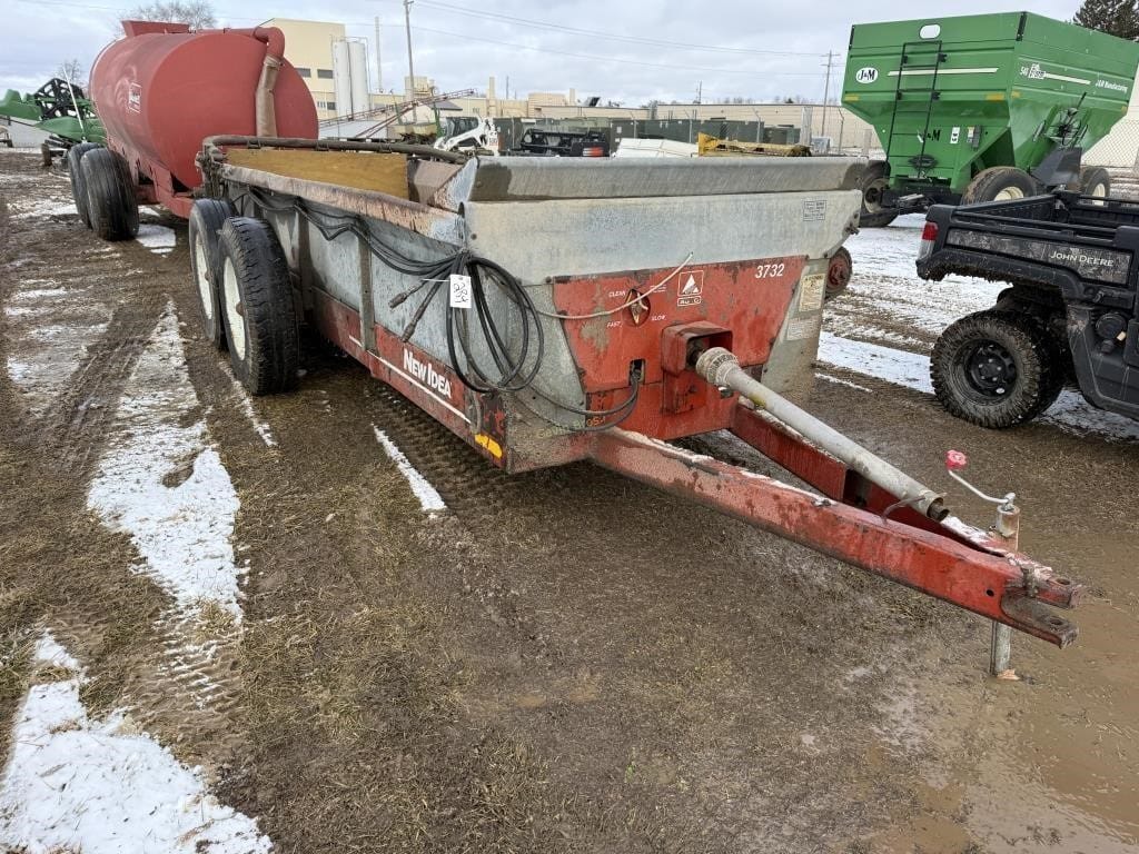 New Idea 3732 Equipment Image0