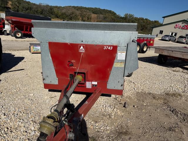 Image of New Idea 3743 equipment image 1