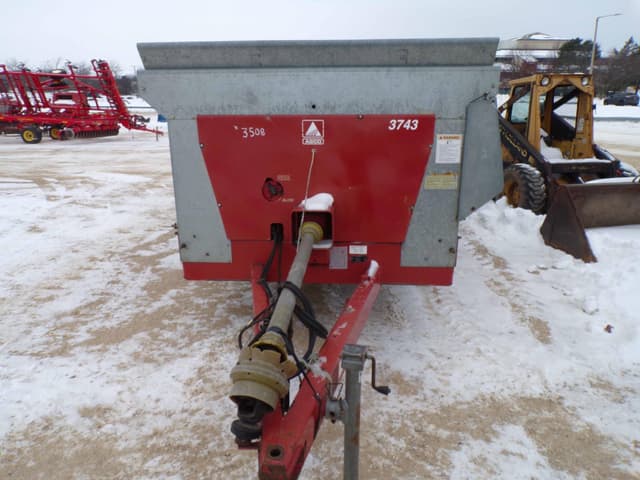 Image of New Idea 3743 equipment image 2