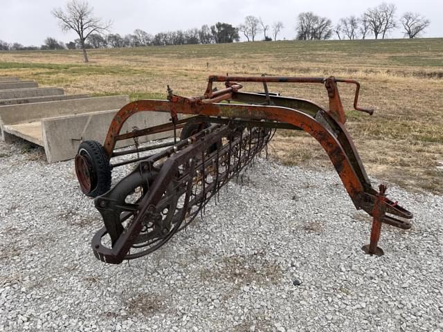 Image of New Idea 400 equipment image 1