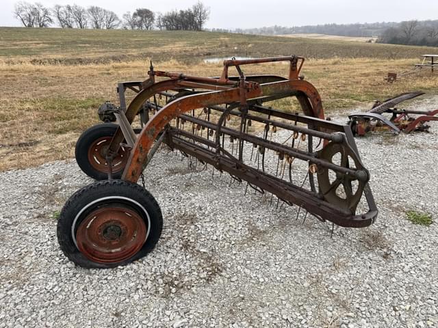 Image of New Idea 400 equipment image 3