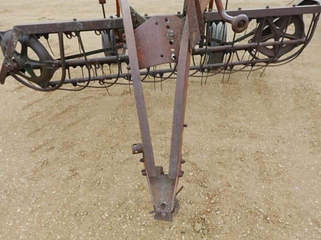 Image of New Idea 400 equipment image 4