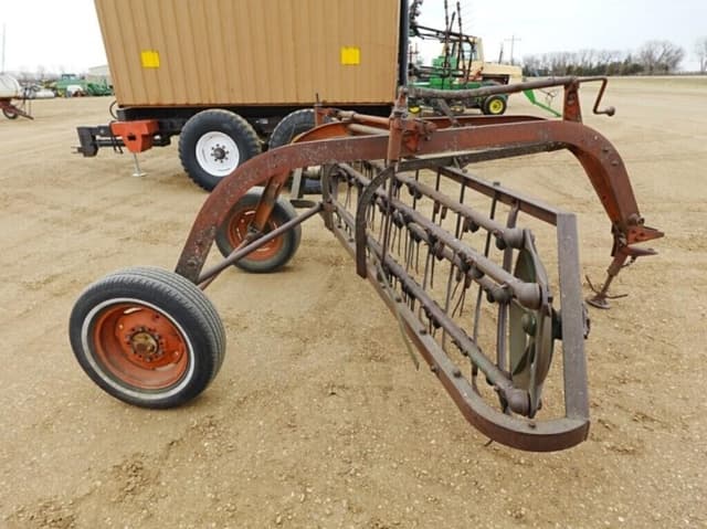 Image of New Idea 400 equipment image 2