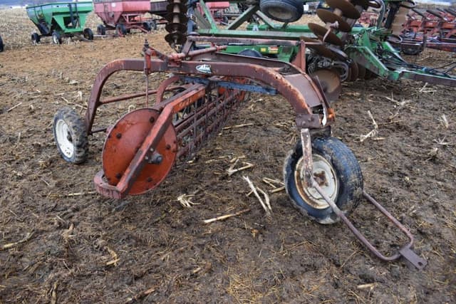 Image of New Idea 402 equipment image 1