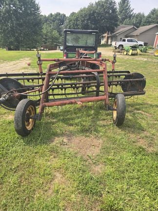New Idea 406 Equipment Image0
