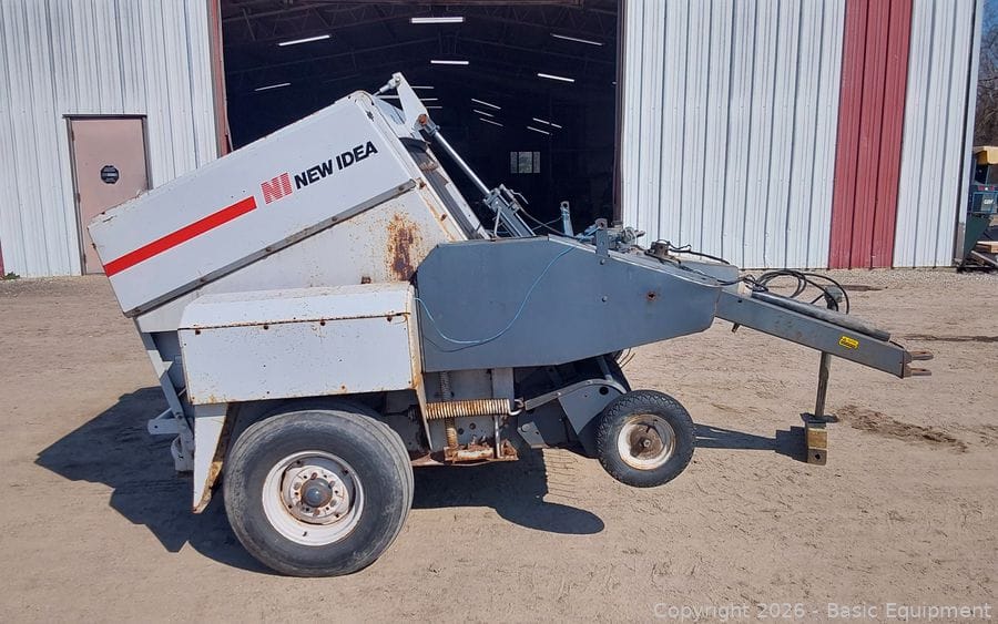 New Idea 483 Equipment Image0