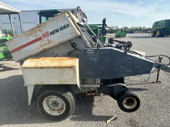 Image of New Idea 484 equipment image 3