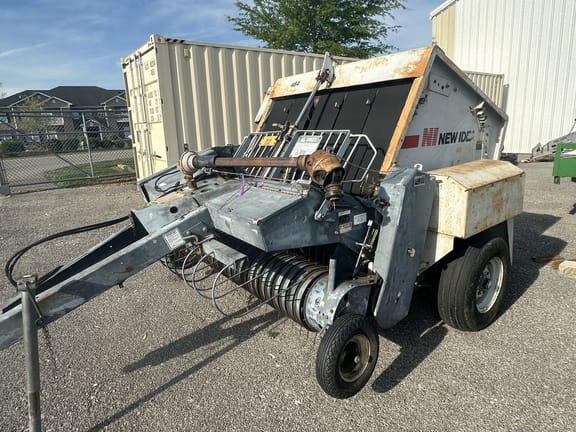 New Idea 484 Equipment Image0