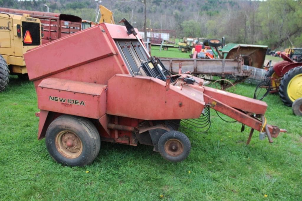 Image of New Idea 484 Primary image