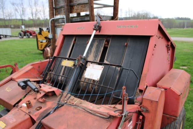 Image of New Idea 484 equipment image 3