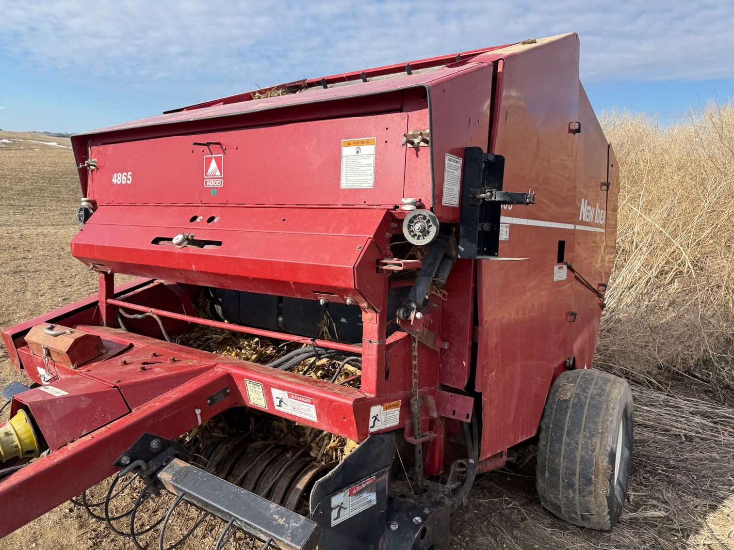 New Idea 4855 Equipment Image0