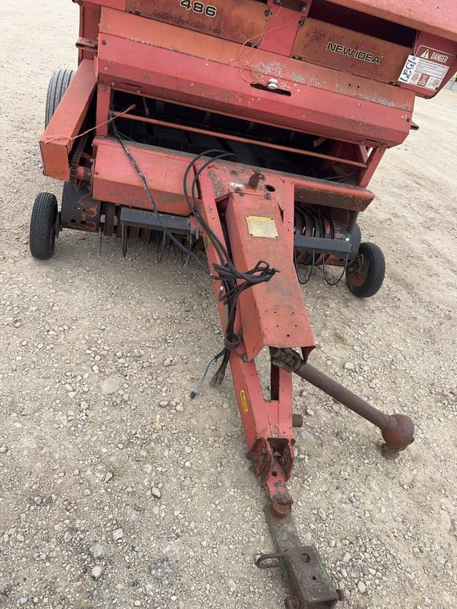 Image of New Idea 486 equipment image 1