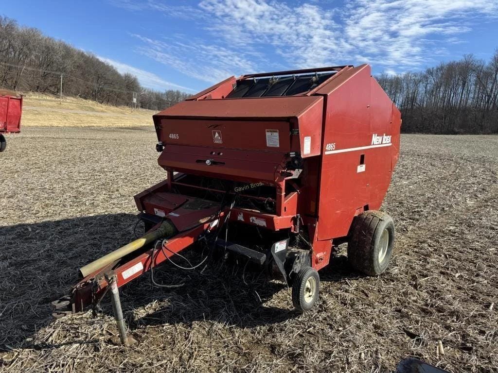 New Idea 4865 Equipment Image0