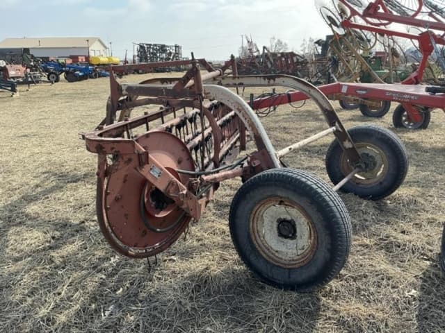 Image of New Idea 402 equipment image 2