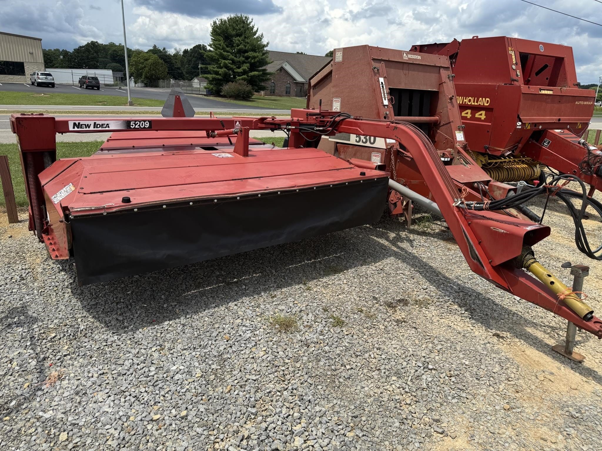 New Idea 5209 Equipment Image0