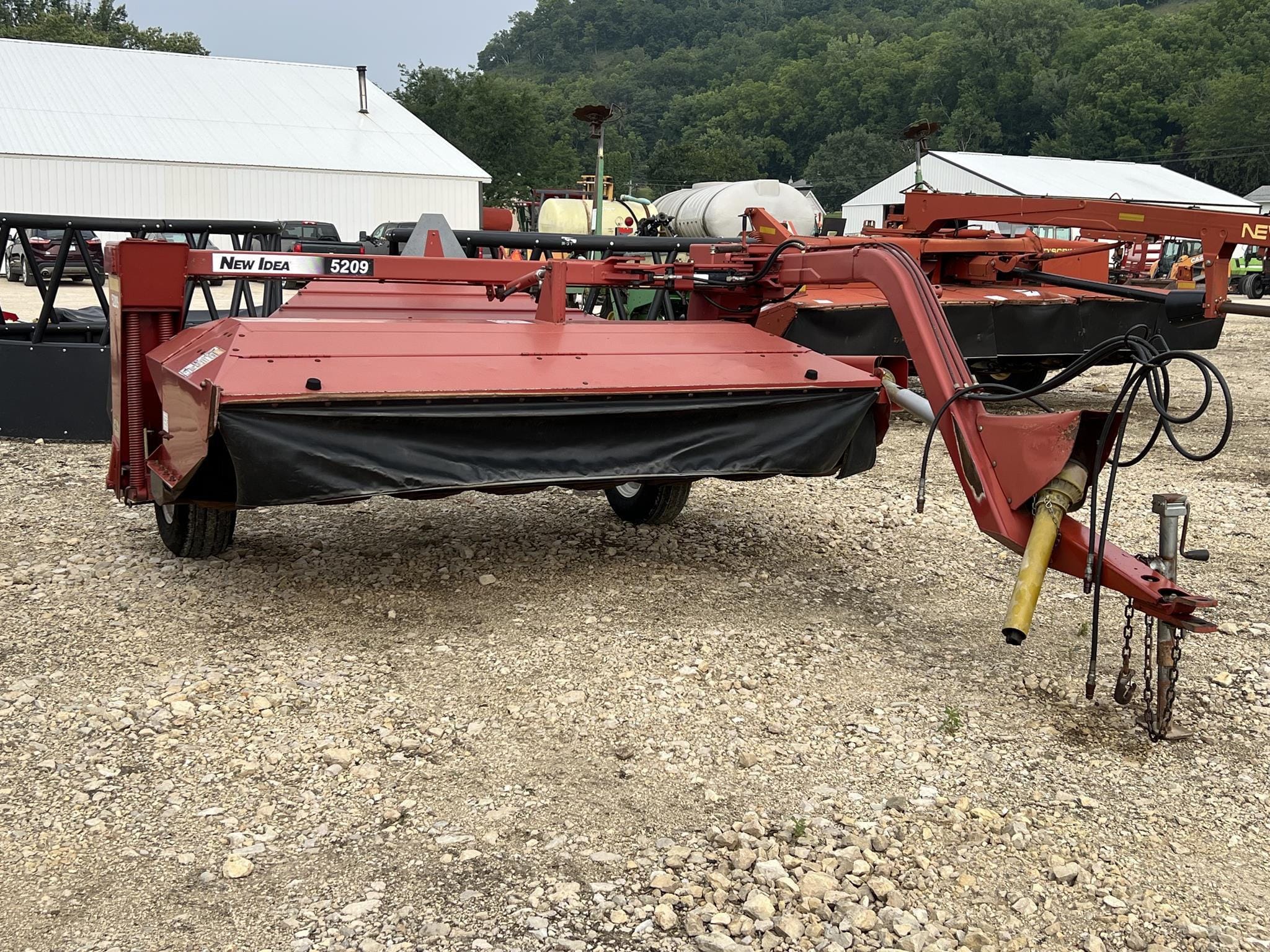 New Idea 5209 Equipment Image0