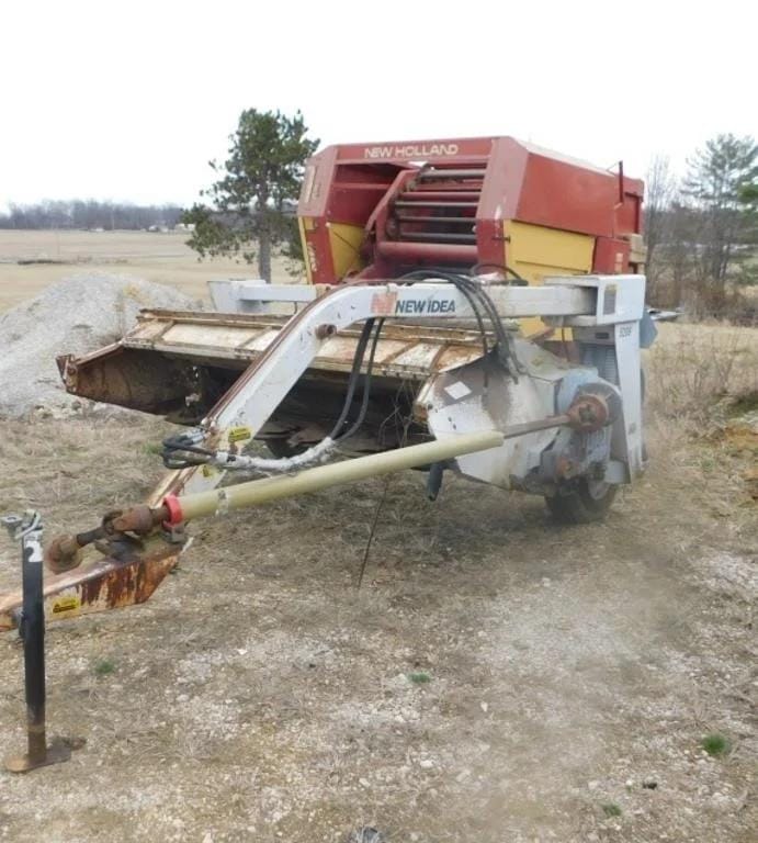 New Idea 5209 Equipment Image0