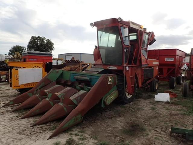 Image of New Idea 708 equipment image 2