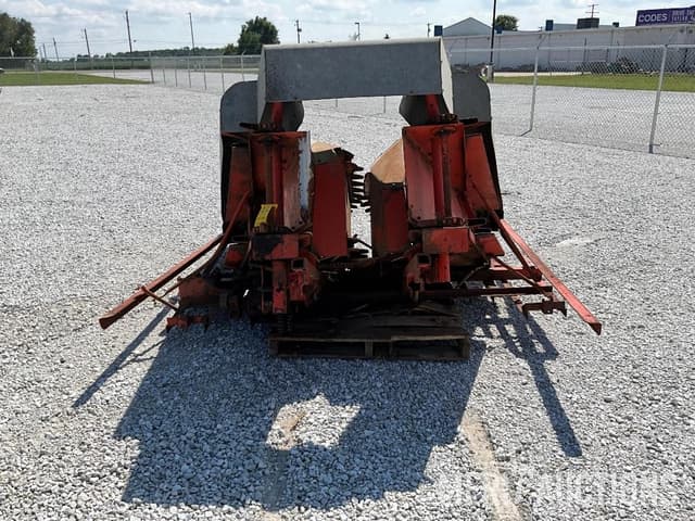 Image of New Idea 763 equipment image 3