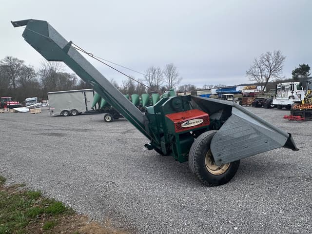 Image of New Idea 323 equipment image 2