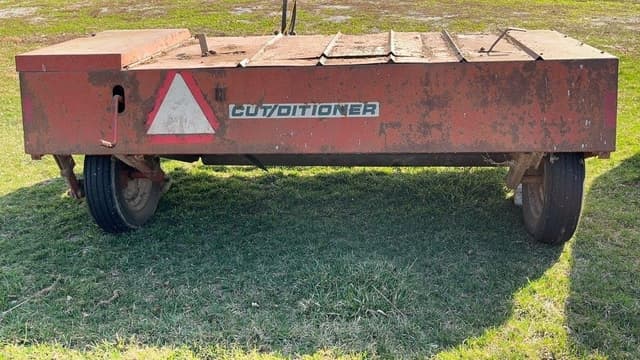 Image of New Idea 272 equipment image 3