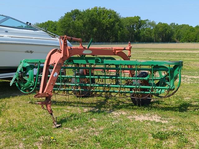 Image of New Idea 400 equipment image 1