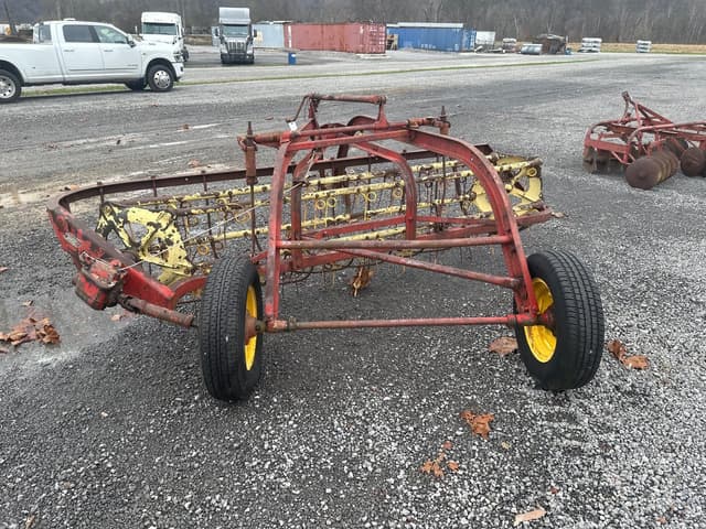 Image of New Idea 400 equipment image 3