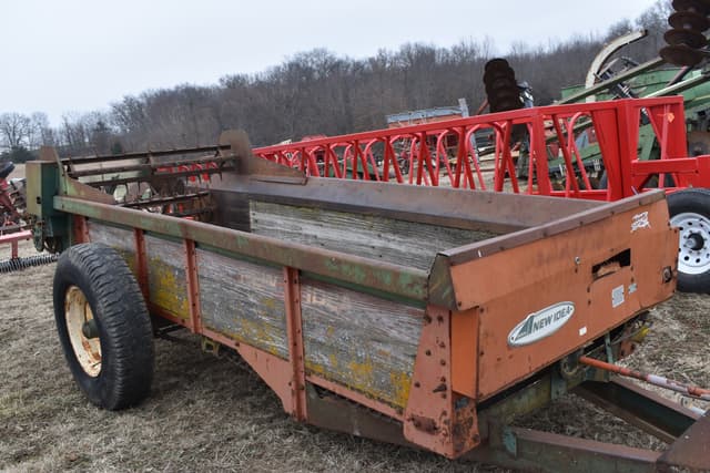 Image of New Idea 215 equipment image 2