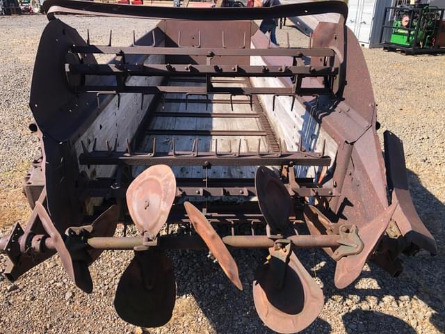 Image of New Idea 19 equipment image 2