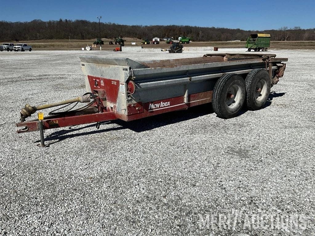 New Idea 3732 Equipment Image0