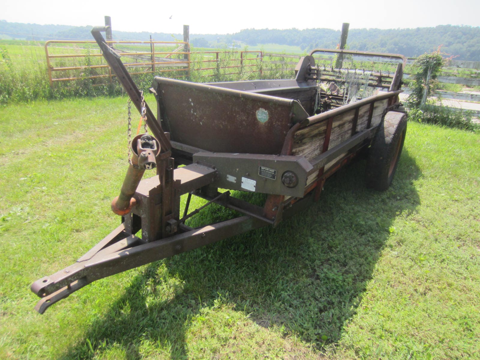 New Idea 202 Equipment Image0