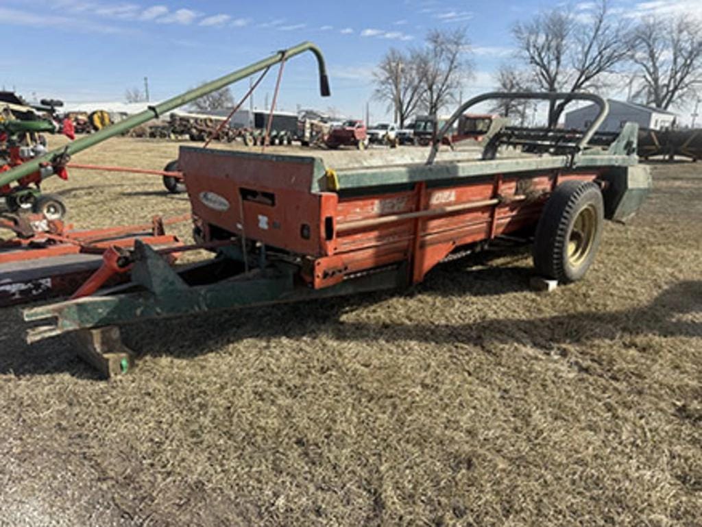 New Idea 214 Equipment Image0