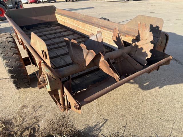 Image of New Idea 208 equipment image 3