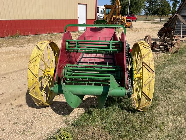 Image of John Deere E equipment image 4