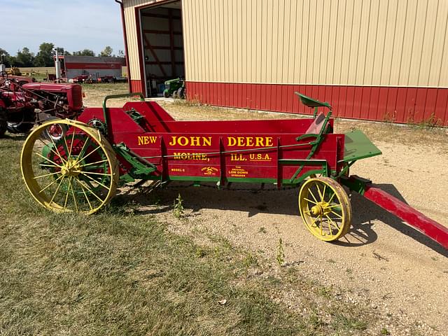 Image of John Deere E equipment image 2