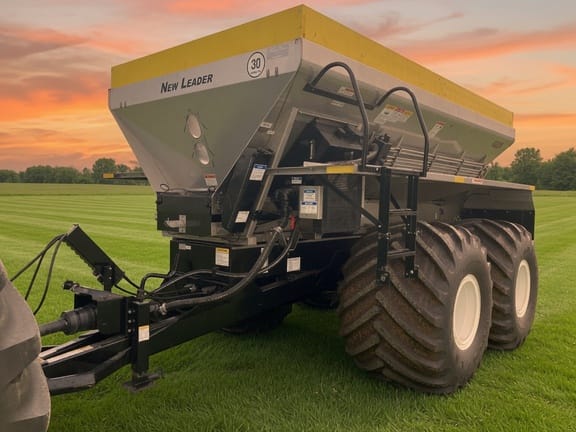 2016 New Leader NL345 Equipment Image0