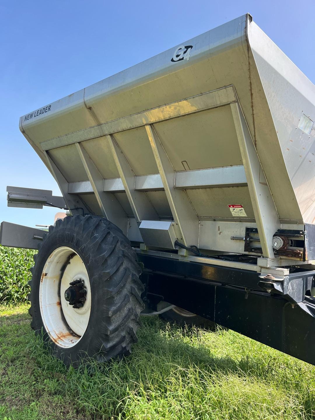 Main image New Leader L3030G4