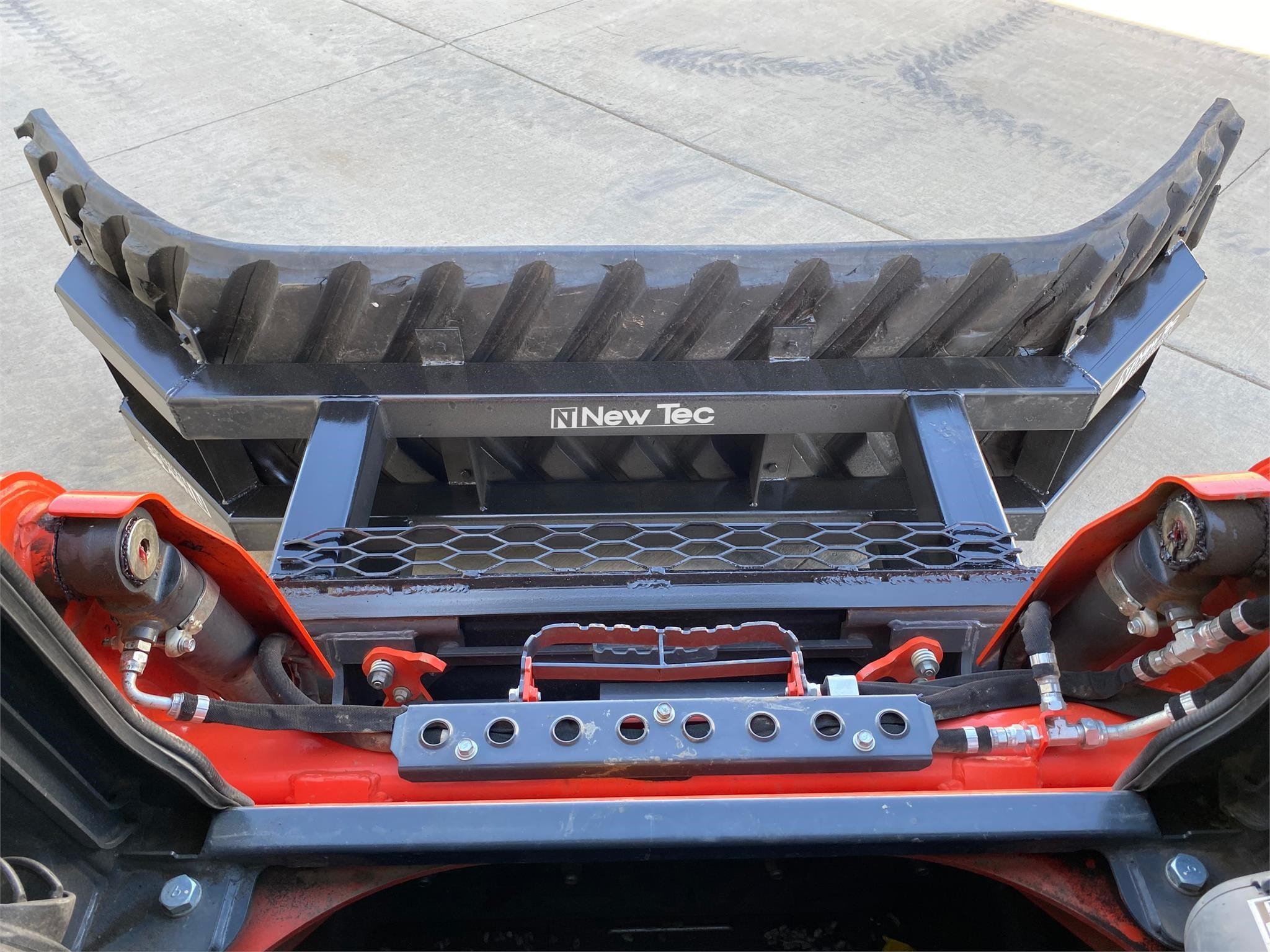 Kubota SSV65 Equipment Image0