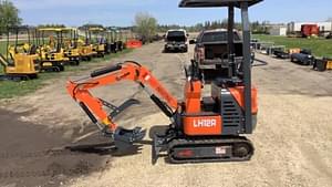 New unused 2024 AGT H12R  mini excavator, blade , Image