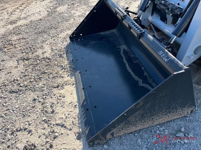 Image of Bobcat T550 equipment image 4