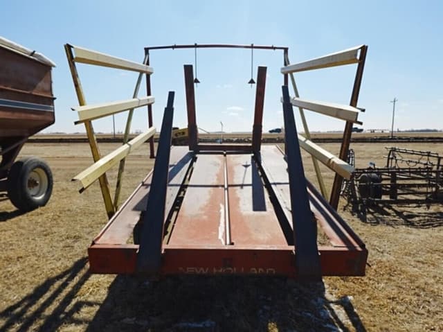 Image of New Holland 1002 equipment image 3