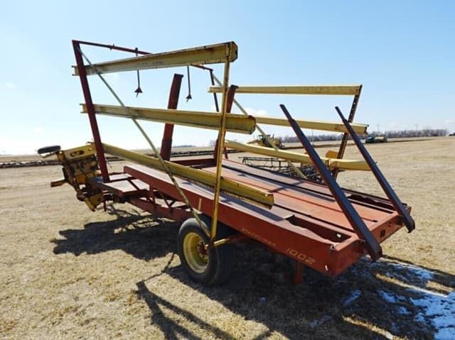 Image of New Holland 1002 equipment image 4