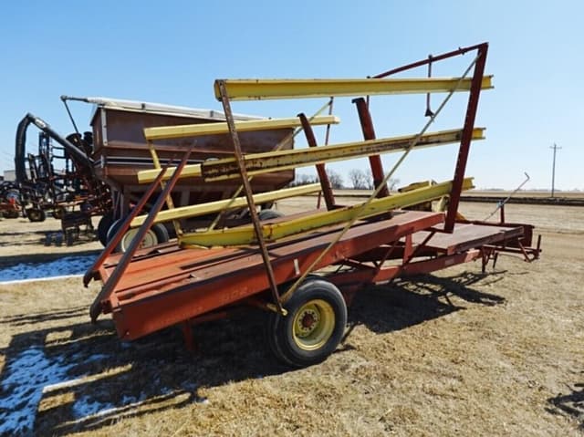 Image of New Holland 1002 equipment image 2