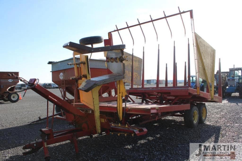 Image of New Holland 1033 Primary image