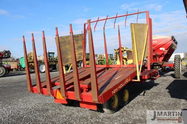 Image of New Holland 1033 equipment image 2