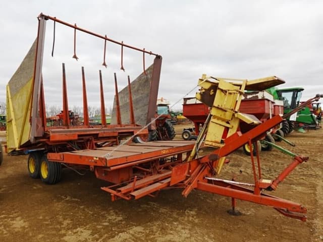 Image of New Holland 1034 equipment image 1