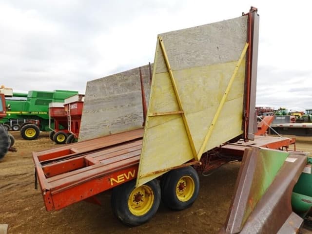 Image of New Holland 1034 equipment image 2