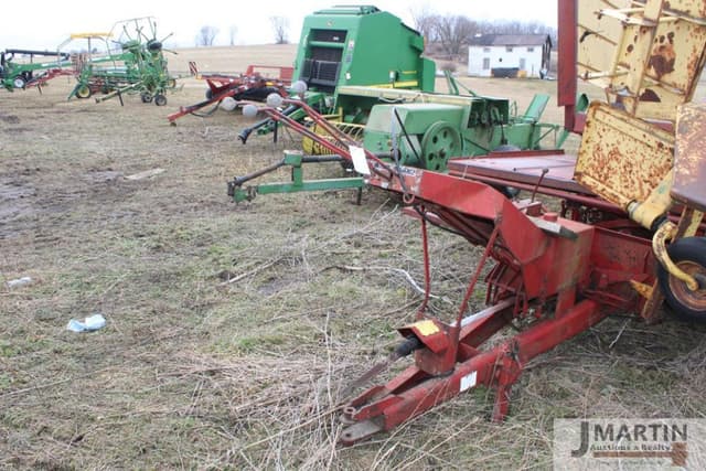 Image of New Holland Stackliner 1037 equipment image 4